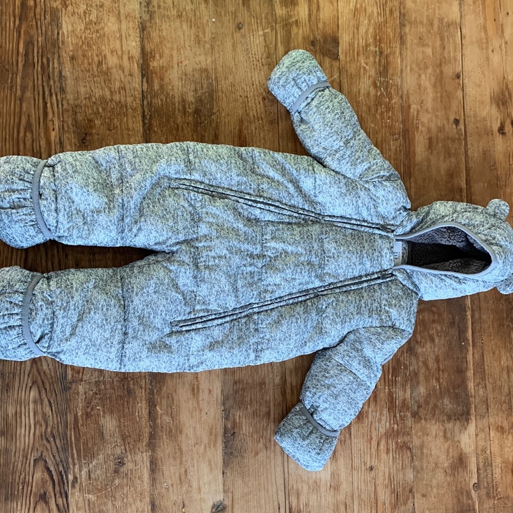 Gap Snowsuit 12-18 month